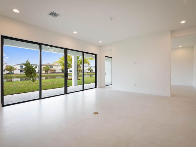 Дом в аренду по адресу 17062 Watersprite Lakes Road - фото 6542575