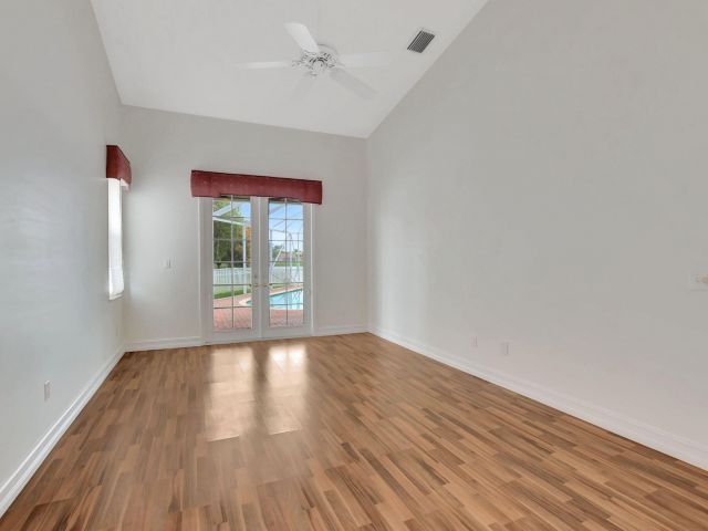 Продажа дома по адресу 18570 Serena Pointe Lane - фото 6543399