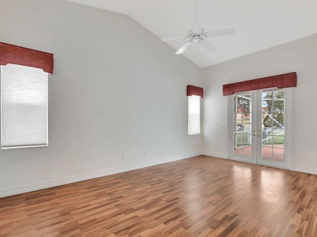 Продажа дома по адресу 18570 Serena Pointe Lane - фото 6543401