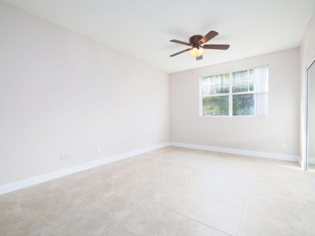 Дом в аренду по адресу 20889 Saint Andrews Boulevard - фото 6546166