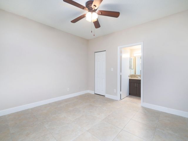 Дом в аренду по адресу 20889 Saint Andrews Boulevard - фото 6546168