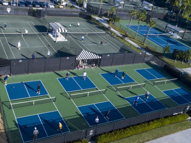 Продажа дома по адресу 7740 Blue Heron Way - фото 6538901