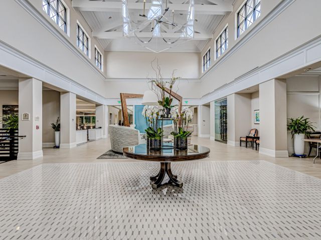 Продажа дома по адресу 7740 Blue Heron Way - фото 6538914