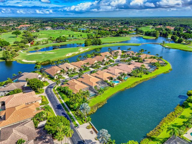 Продажа дома по адресу 7740 Blue Heron Way - фото 6538920