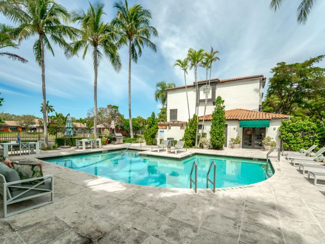 Дом в аренду по адресу 20889 Saint Andrews Boulevard - фото 6541800