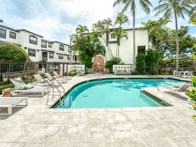 Дом в аренду по адресу 20889 Saint Andrews Boulevard - фото 6541814