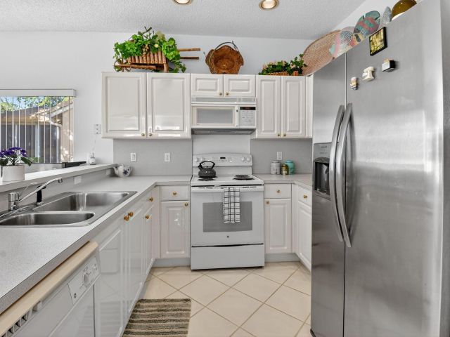 Продажа дома по адресу 7311 Panache Way - фото 6538971