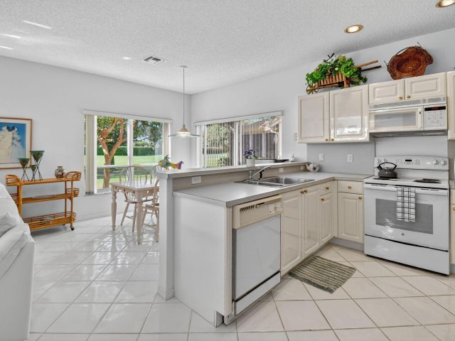 Продажа дома по адресу 7311 Panache Way - фото 6538972