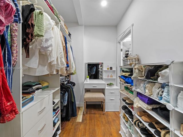 Продажа дома по адресу 642 86th St - фото 6553474