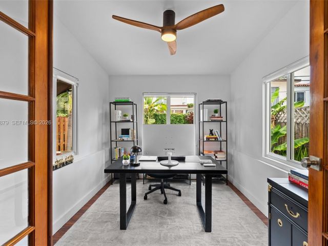 Продажа дома по адресу 642 86th St - фото 6553480