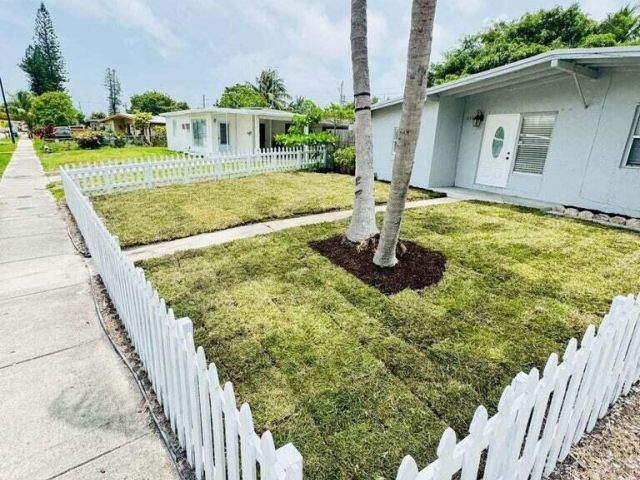 Дом в аренду по адресу 4051 NE 15 Terrace - фото 6548635