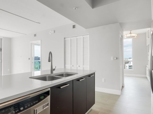 Продажа квартиры #1102 - фото 6836312