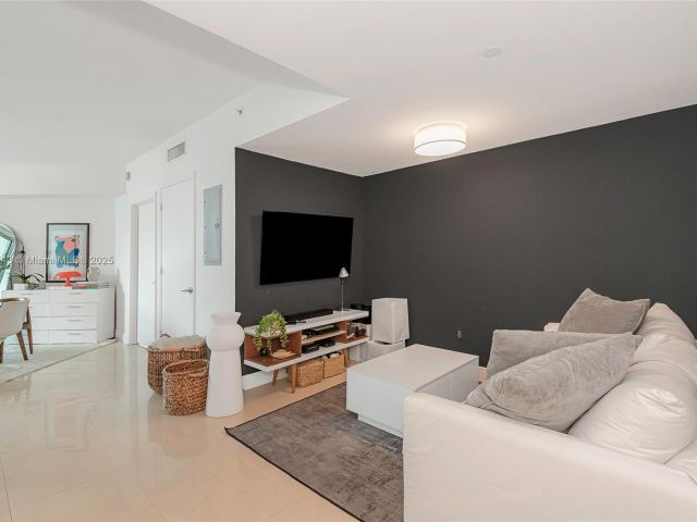 Продажа квартиры #3508 - фото 7441600