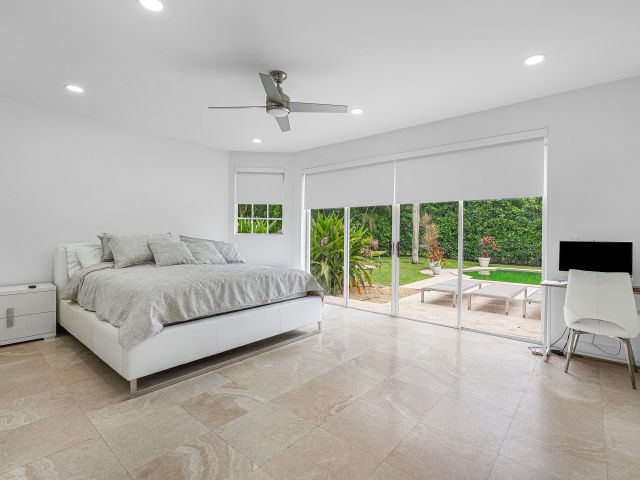 Продажа дома по адресу 2197 NW 59th Street - фото 6546176