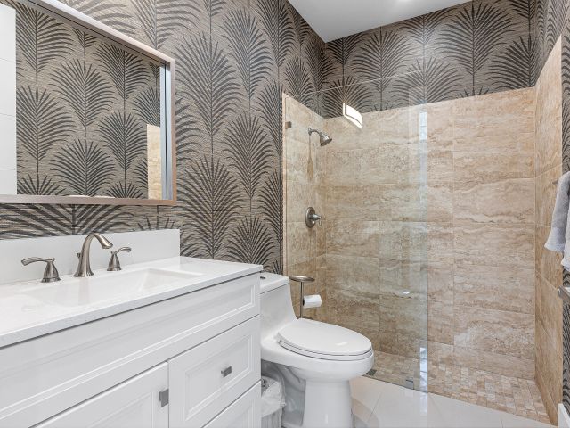 Продажа дома по адресу 2197 NW 59th Street - фото 6546181