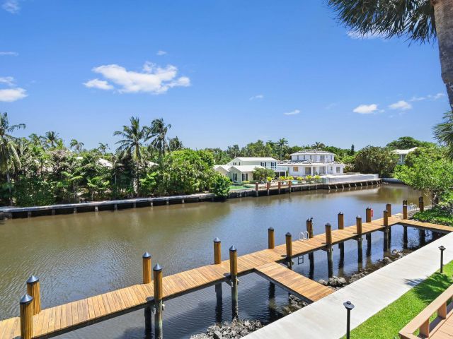 Дом в аренду по адресу 800 Andrews 3 Avenue 3 - фото 6545477