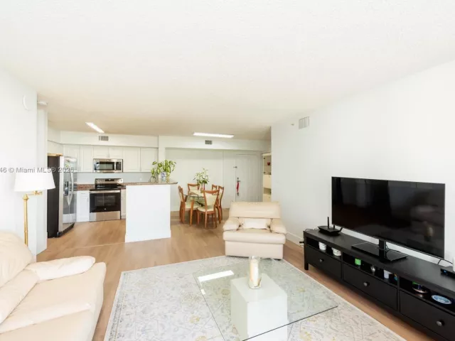 Продажа квартиры #609 - фото 6549339