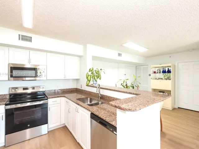 Продажа квартиры #609 - фото 6549341