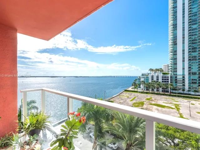 Продажа квартиры #609 - фото 6549345