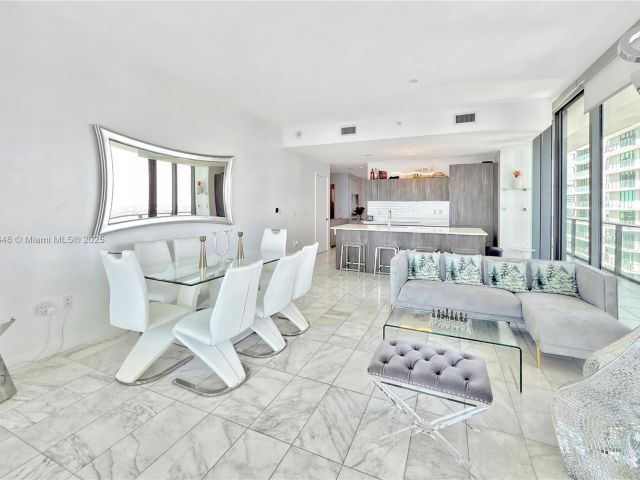 Квартира в аренду номер2407 - фото 6546718