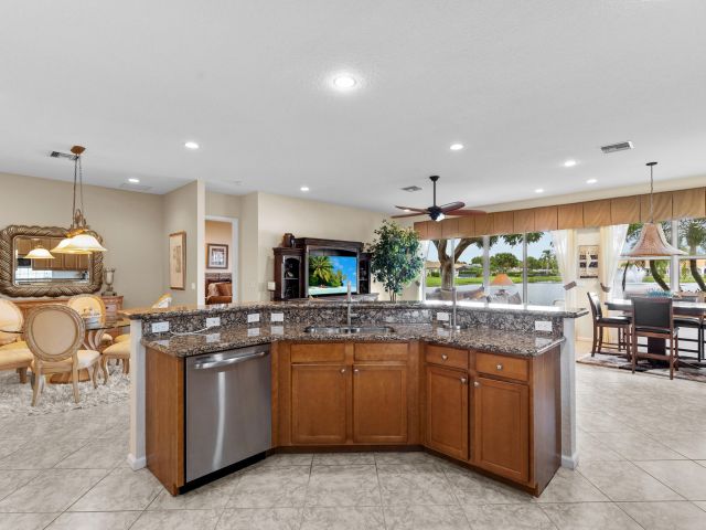 Продажа дома по адресу 9513 Isles Cay Drive - фото 6548217