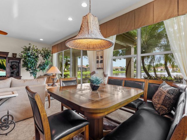 Продажа дома по адресу 9513 Isles Cay Drive - фото 6548223