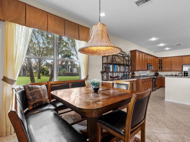 Продажа дома по адресу 9513 Isles Cay Drive - фото 6548224