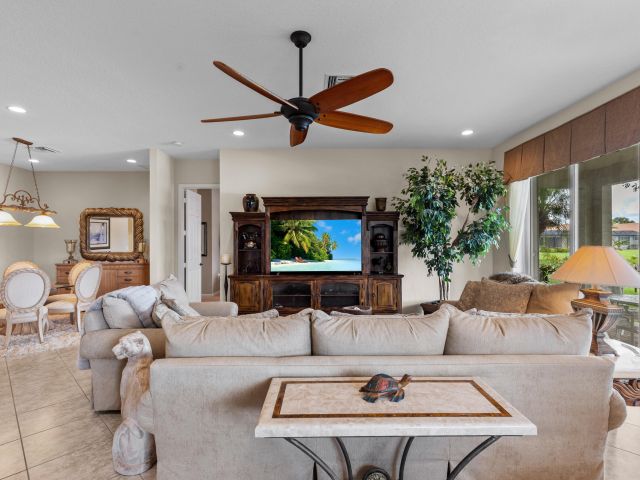 Продажа дома по адресу 9513 Isles Cay Drive - фото 6548227