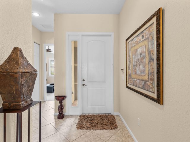 Продажа дома по адресу 9513 Isles Cay Drive - фото 6548231