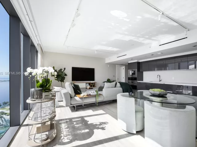 Продажа квартиры #1901 - фото 6548747