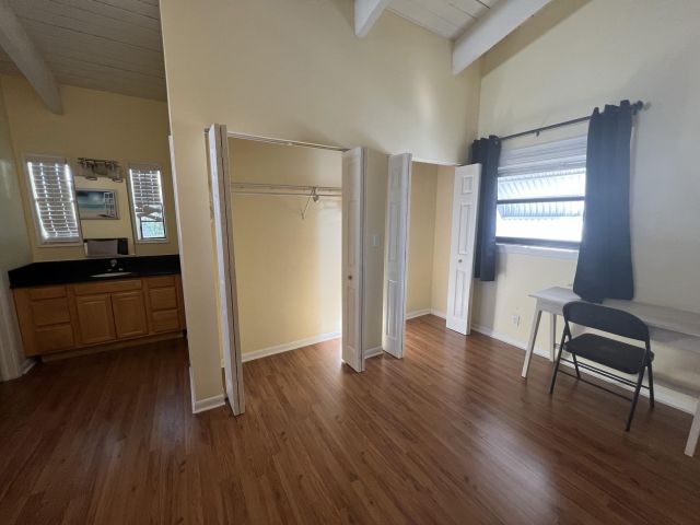 Дом в аренду по адресу 2417 Sundy Avenue - фото 6547783