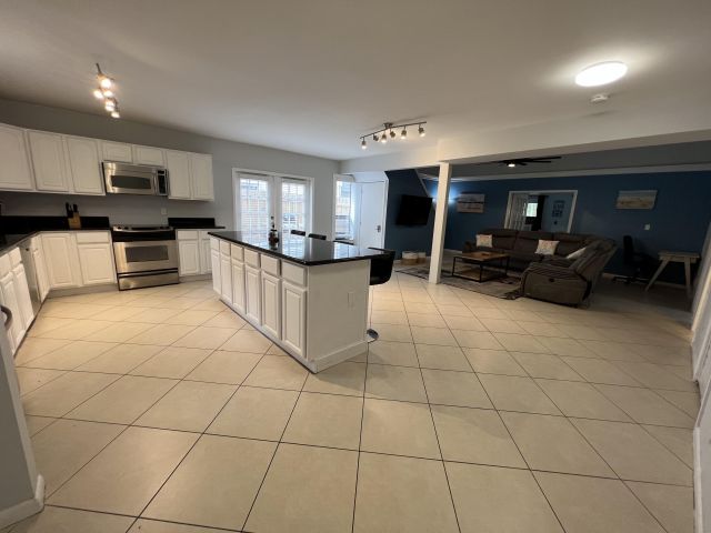 Дом в аренду по адресу 2417 Sundy Avenue - фото 6547799