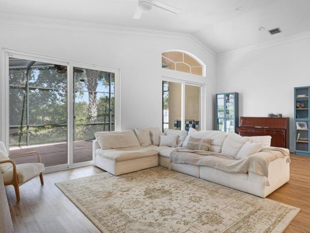 Дом в аренду по адресу 2887 N Bight - фото 6547449