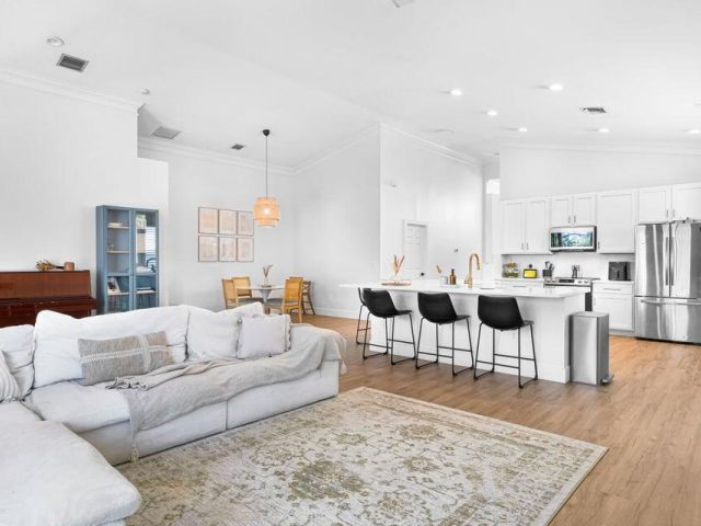 Дом в аренду по адресу 2887 N Bight - фото 6547450