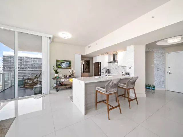 Продажа квартиры #4608 - фото 6552350