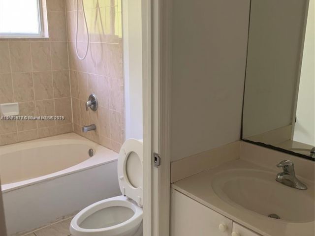 Дом в аренду по адресу 26232 SW 135th Pl 0 - фото 7439654