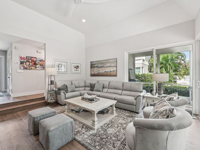 Продажа дома по адресу 660 Forsyth Street 7 - фото 6593967