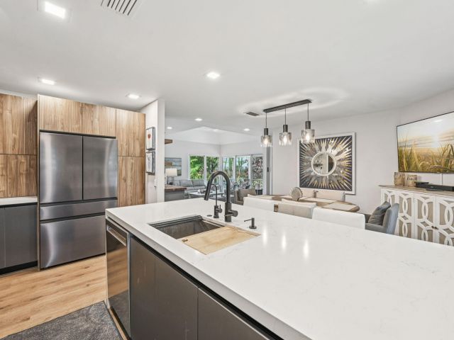 Продажа дома по адресу 660 Forsyth Street 7 - фото 6593971