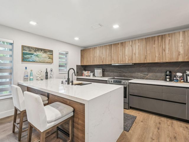 Продажа дома по адресу 660 Forsyth Street 7 - фото 6593974