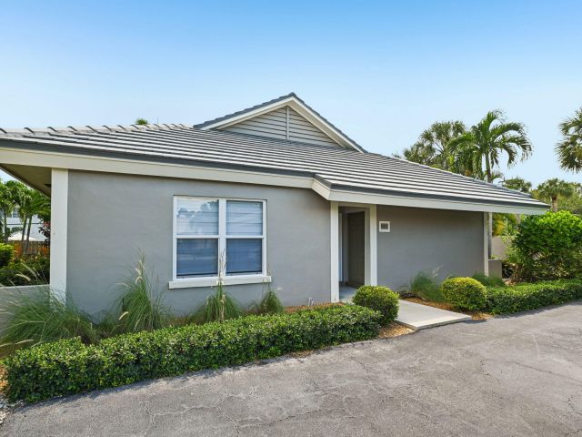 Продажа дома по адресу 660 Forsyth Street 7 - фото 6593979