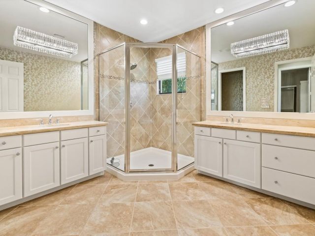 Дом в аренду по адресу 14174 Paverstone Terrace - фото 6615073