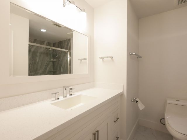 Продажа дома по адресу 13741 SW 160th Terrace - фото 6818672