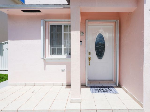 Продажа дома по адресу 13741 SW 160th Terrace - фото 6818685