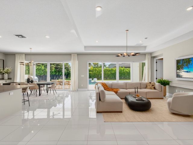 Дом в аренду по адресу 19886 Meadowside Lane - фото 6593171