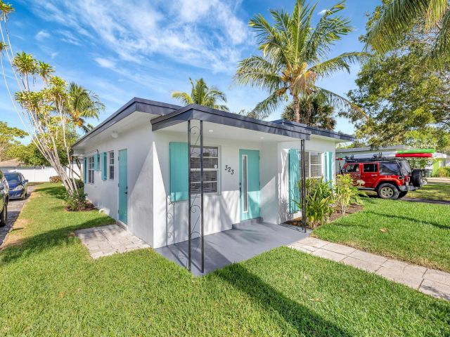 Продажа дома по адресу 325 De Carie Street - фото 6618549