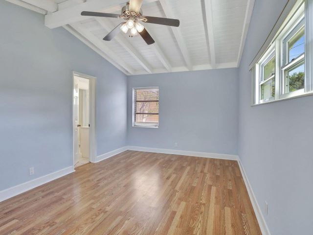 Продажа дома по адресу 1733 SW 5th Court - фото 6552916