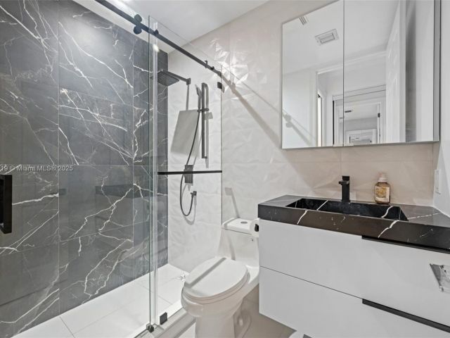 Дом в аренду по адресу 19460 39th Ct 19460 - фото 6551378