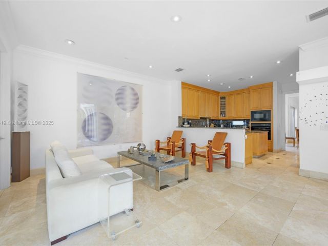 Дом в аренду по адресу 19460 39th Ct 19460 - фото 6551385