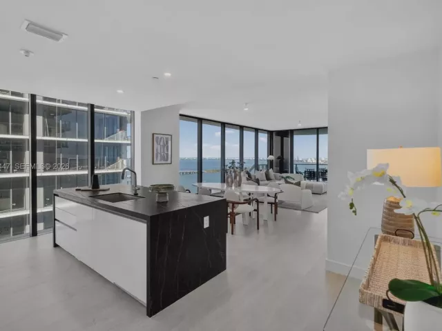 Продажа квартиры #3801 - фото 6567802