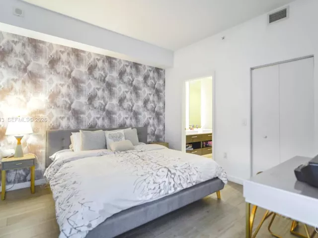 Продажа квартиры #4108 - фото 6931138